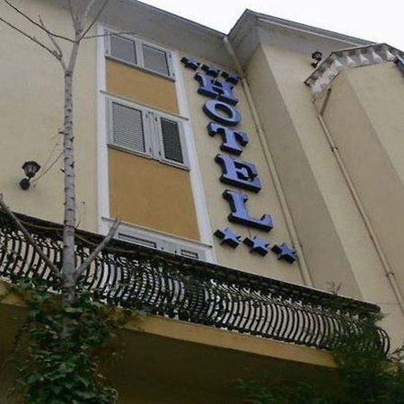 Art Hotel Nirvana Τίρανα Εξωτερικό φωτογραφία