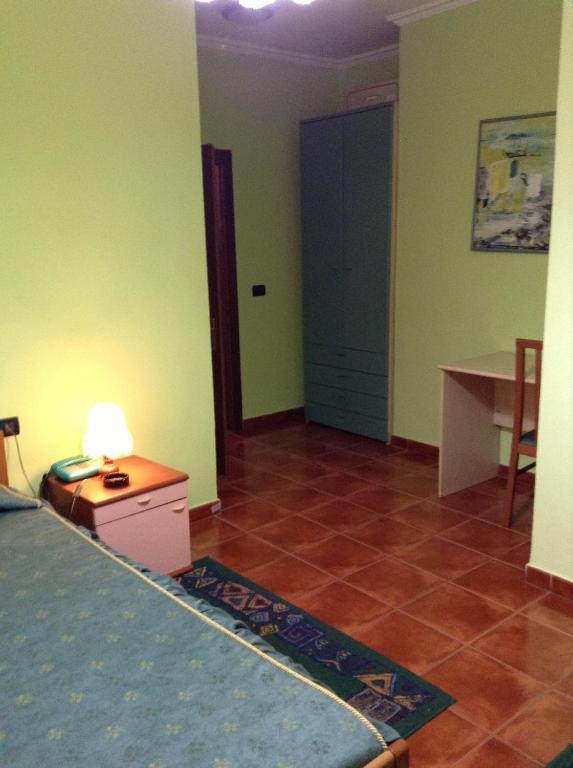 Art Hotel Nirvana Τίρανα Δωμάτιο φωτογραφία